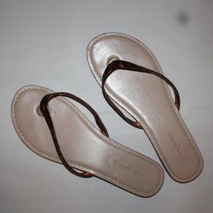 Banana Replubic brown basic flip flops